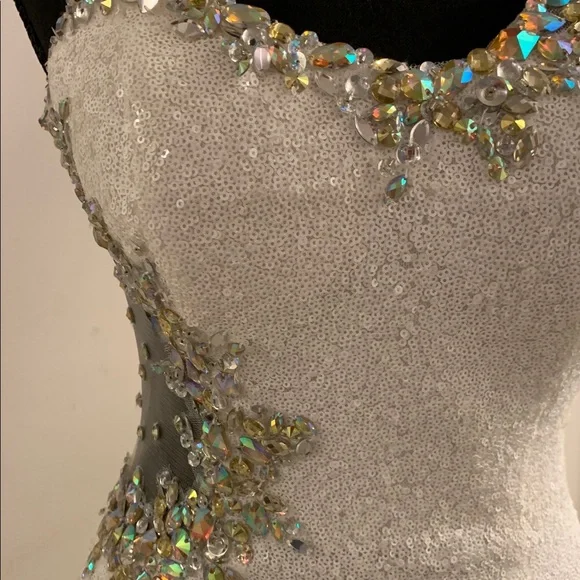 Clarisse White One Shoulder Sequin Dress Size 3/4 - Picture 8 of 17